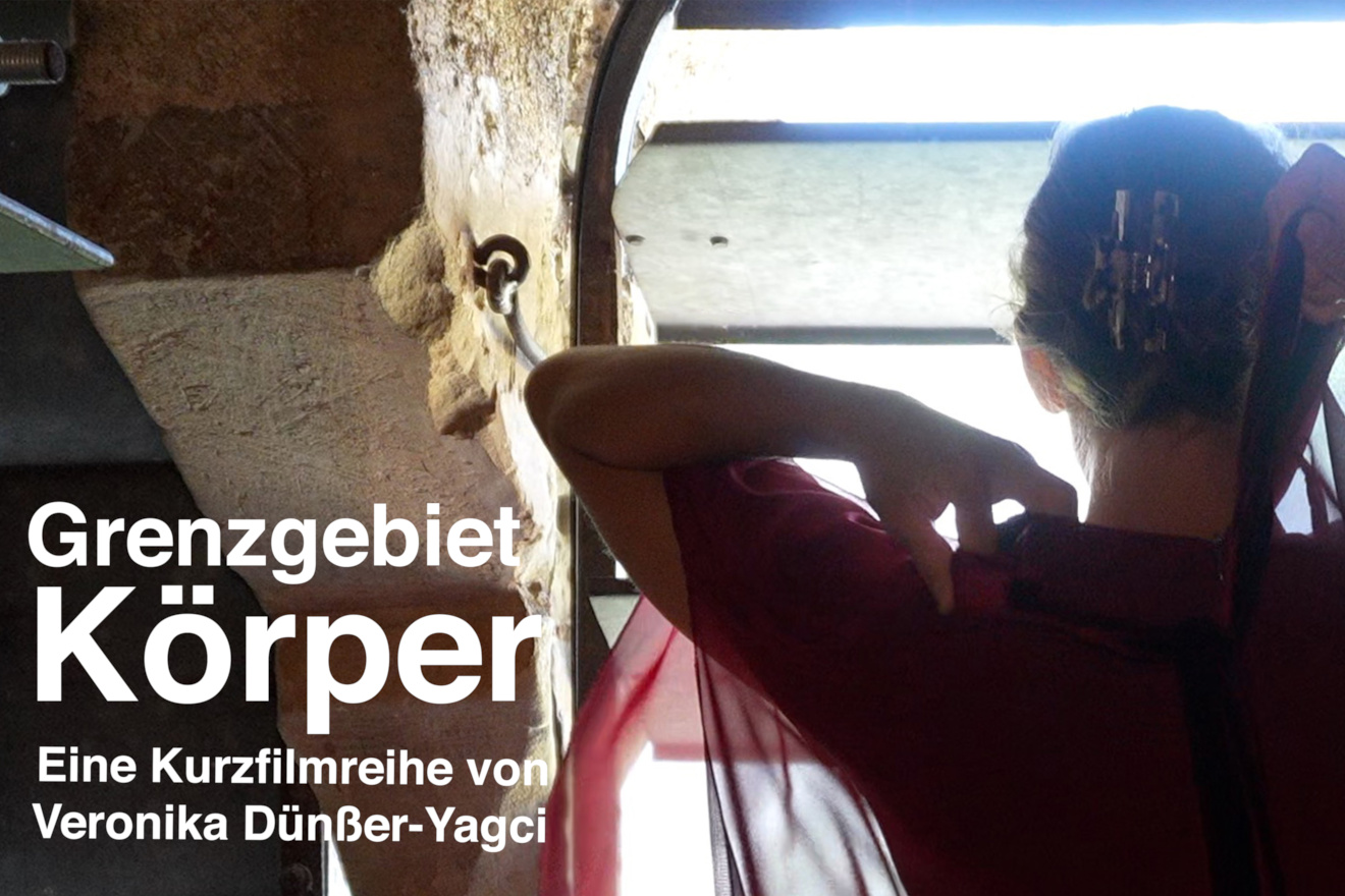 Werbebild zur künstlerischen Dokumentarfilmreihe Grenzgebiet Körper. Im Hintergrund zu sehen: Eine Frau von hinten blickt aus dem Fenster